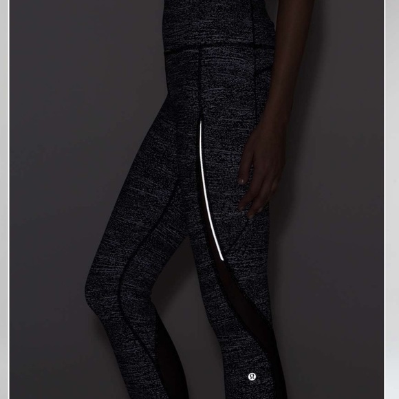 Lululemon Pace Perfect Legging - Picture 2 of 12